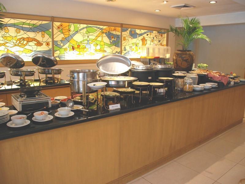Hotel Sandjaja Palembang Buitenkant foto