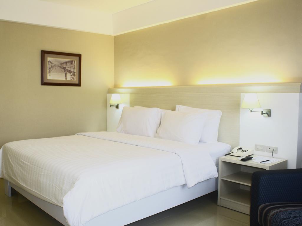 Hotel Sandjaja Palembang Buitenkant foto