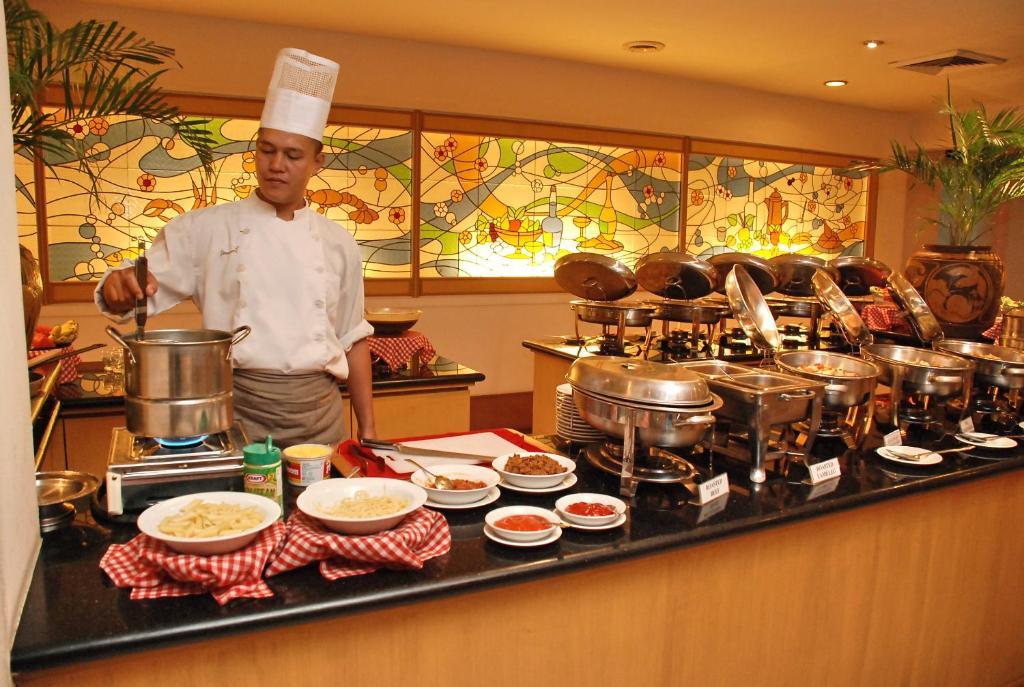 Hotel Sandjaja Palembang Buitenkant foto